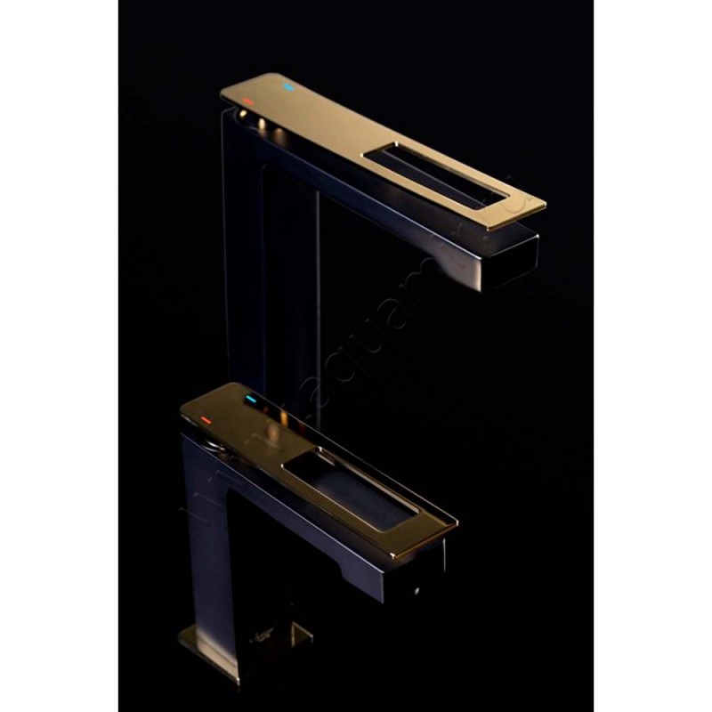 Смеситель для раковины Boheme Q золото/черный 142BG в интерьере