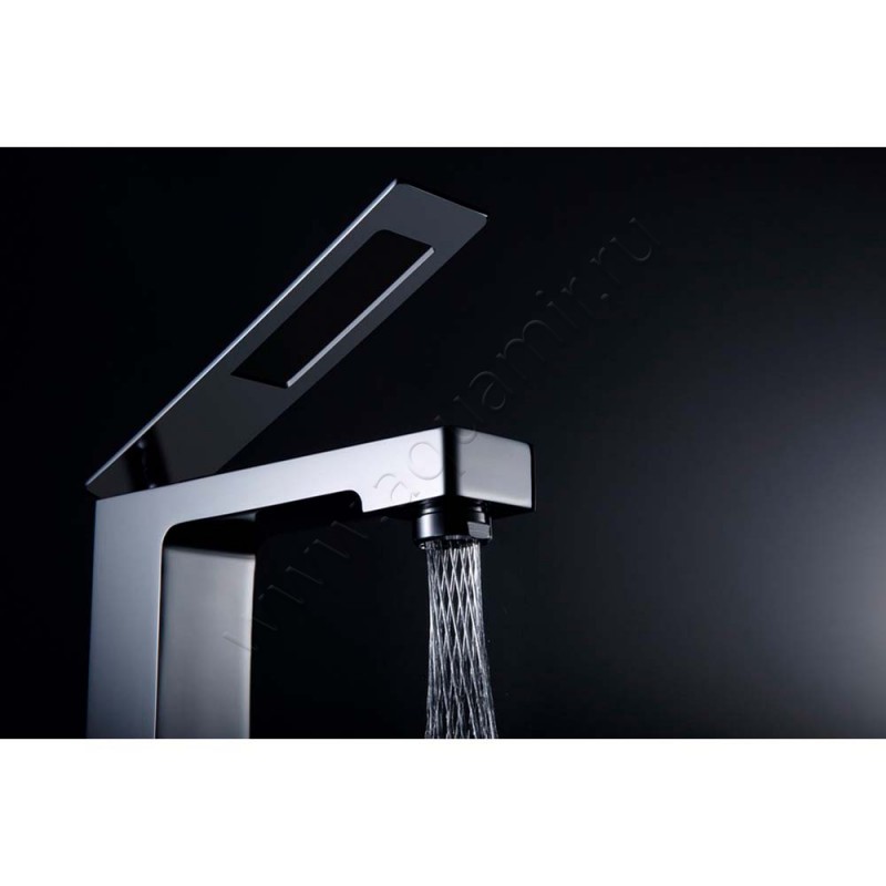 Смеситель для раковины Boheme Q хром 142CRCR в интерьере