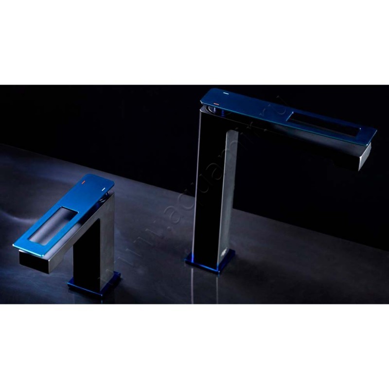 Смеситель для раковины Boheme Q синий/черный матовый 142BUW в интерьере