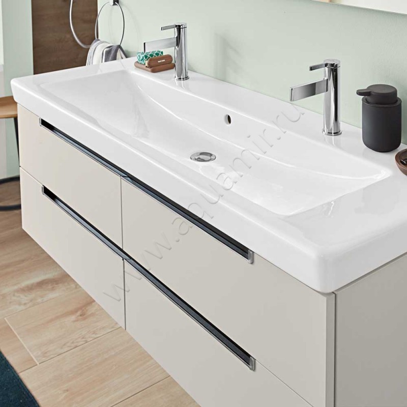 Тумба для раковины Villeroy & Boch Subway 2.0 A69100VK в интерьере