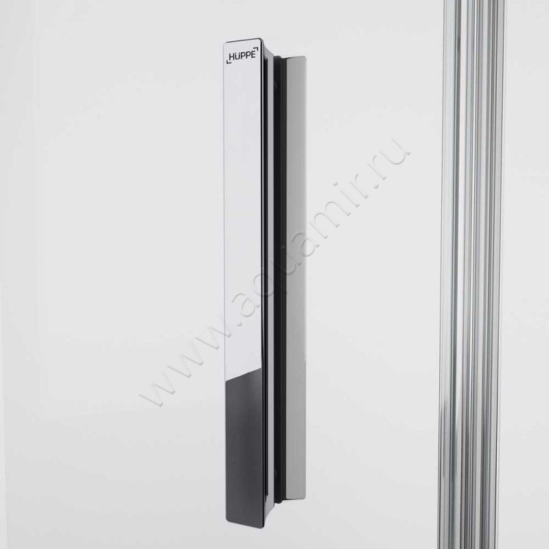 Складная душевая дверь в нишу Huppe Solva pure в серебристом цвете SR4380092373 в интерьере